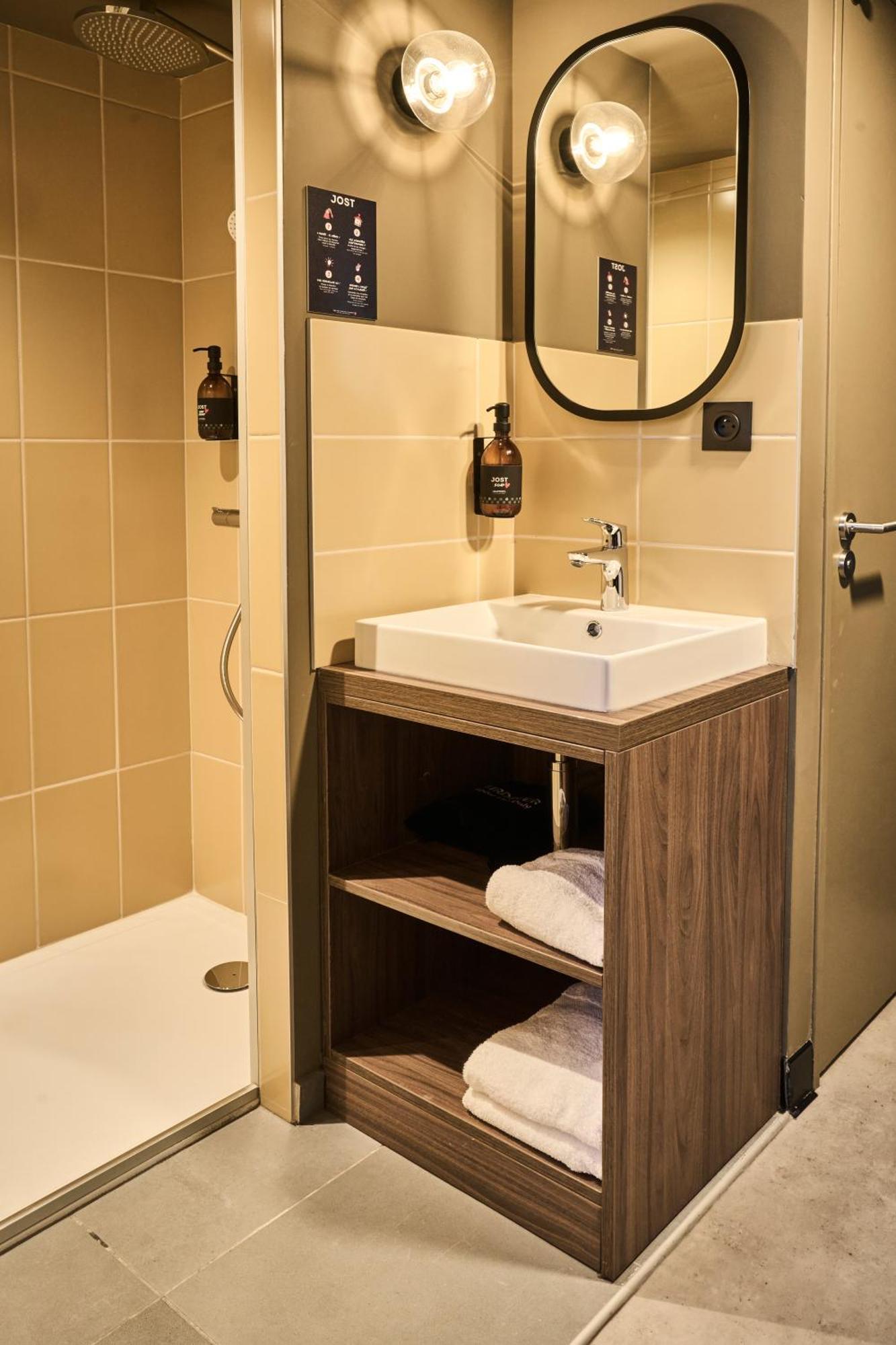 Jost Hostel Lille Centre ภายนอก รูปภาพ